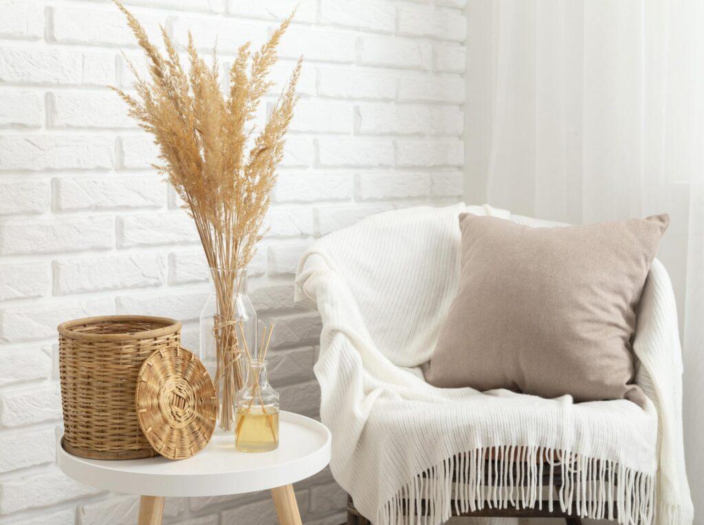 ZARA Home nabízí stylové bytové doplňky, které přinášejí do domácnosti svěží a nadčasový styl.