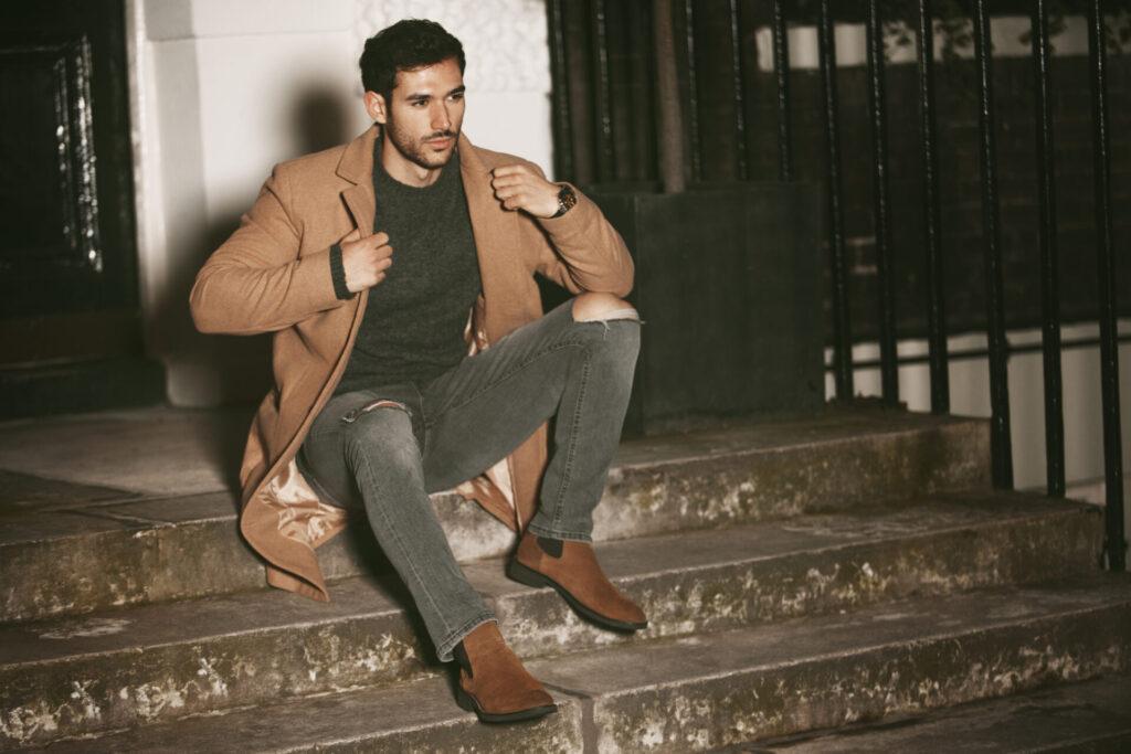 ZARA Men představuje stylovou pánskou módu, která kombinuje aktuální trendy s pohodlím.