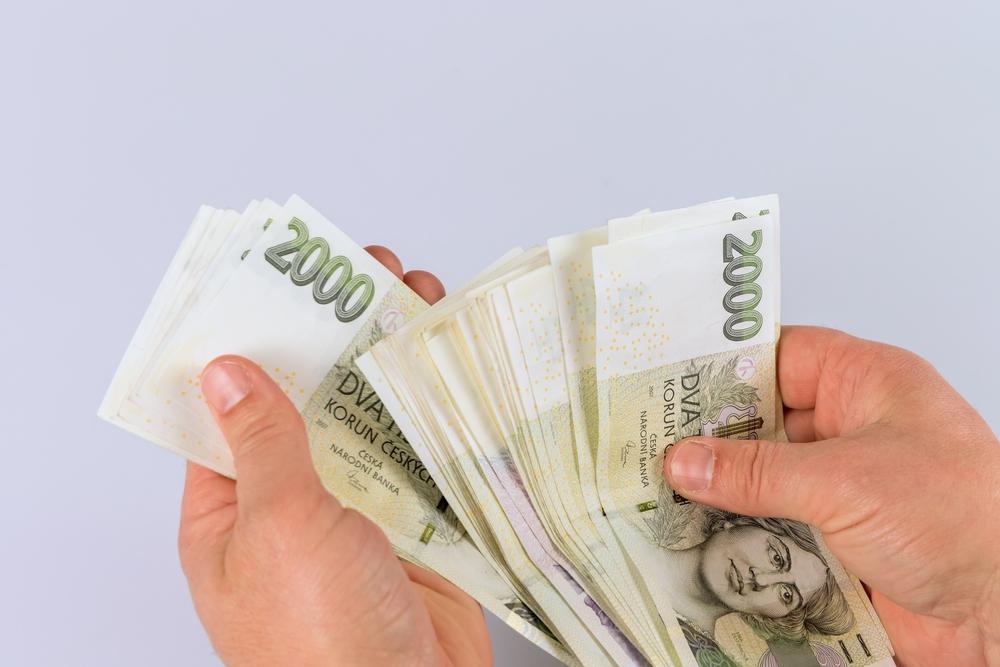 Půjčka od soukromé osoby představuje alternativu k bankovnímu a nebankovnímu financování.